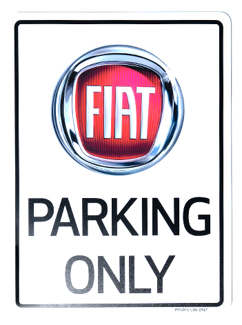 엠블럼 43_피아트 전용 주차장